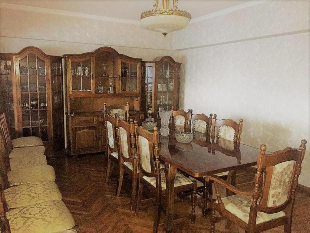 Spacious And Cozy Tashkent Exterior photo